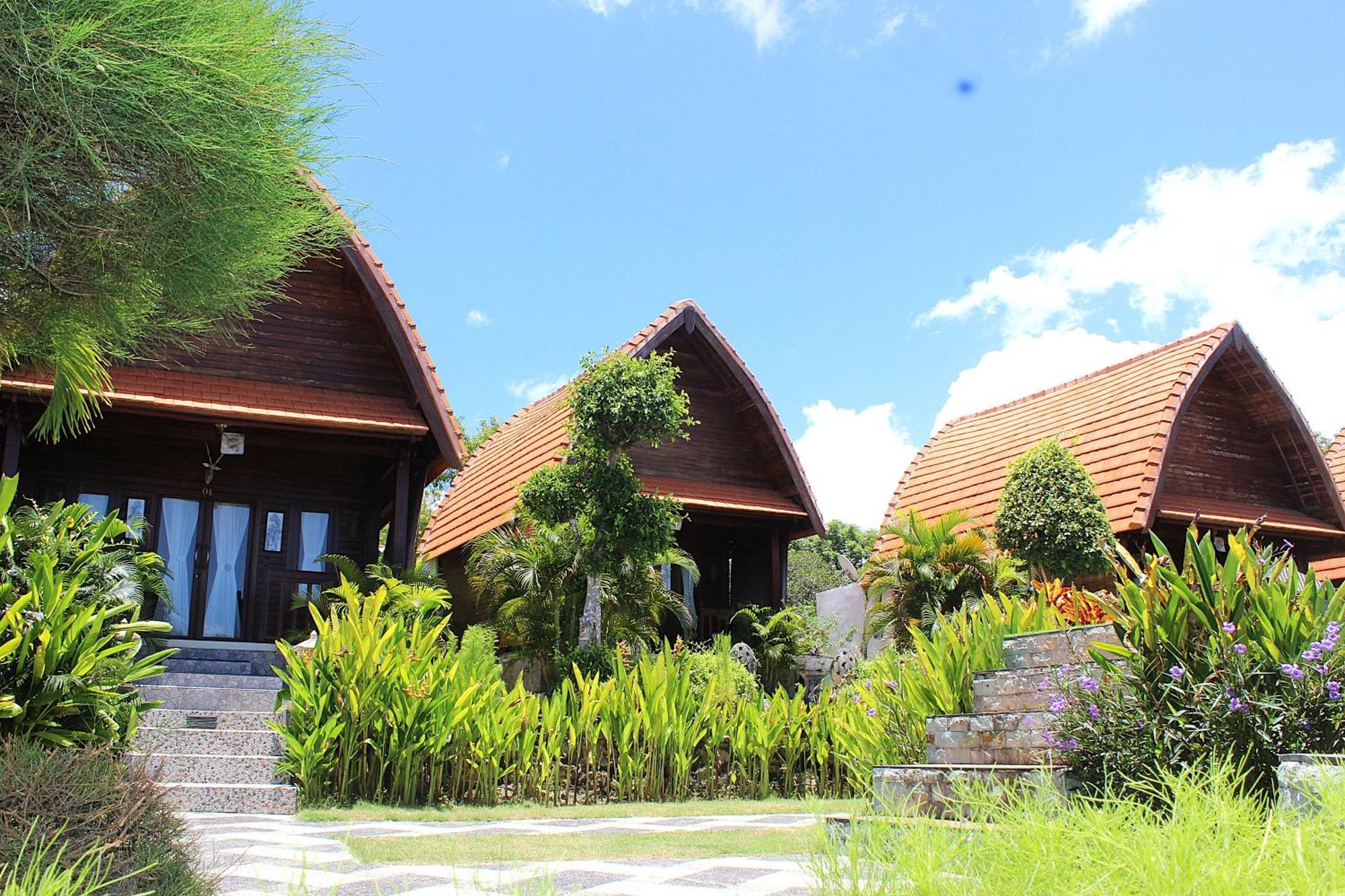 Reynten Hill Resort Batununggul Exterior foto