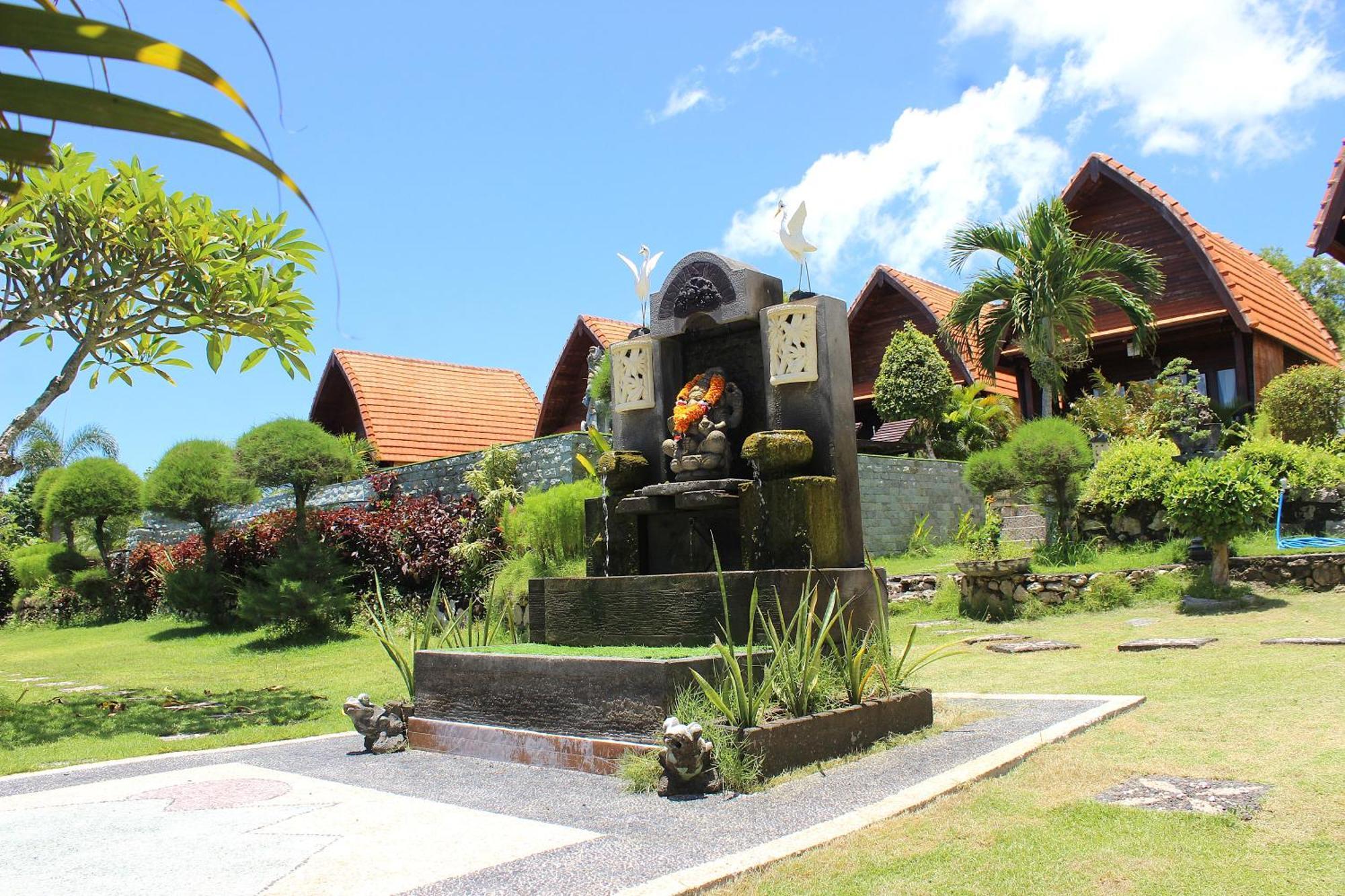 Reynten Hill Resort Batununggul Exterior foto
