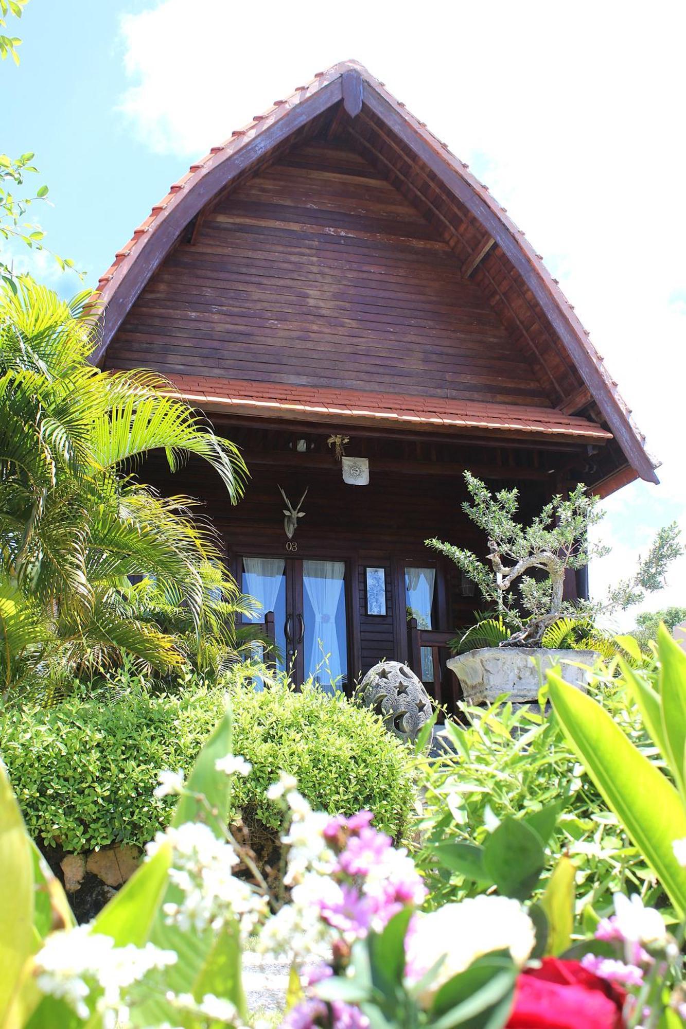 Reynten Hill Resort Batununggul Exterior foto