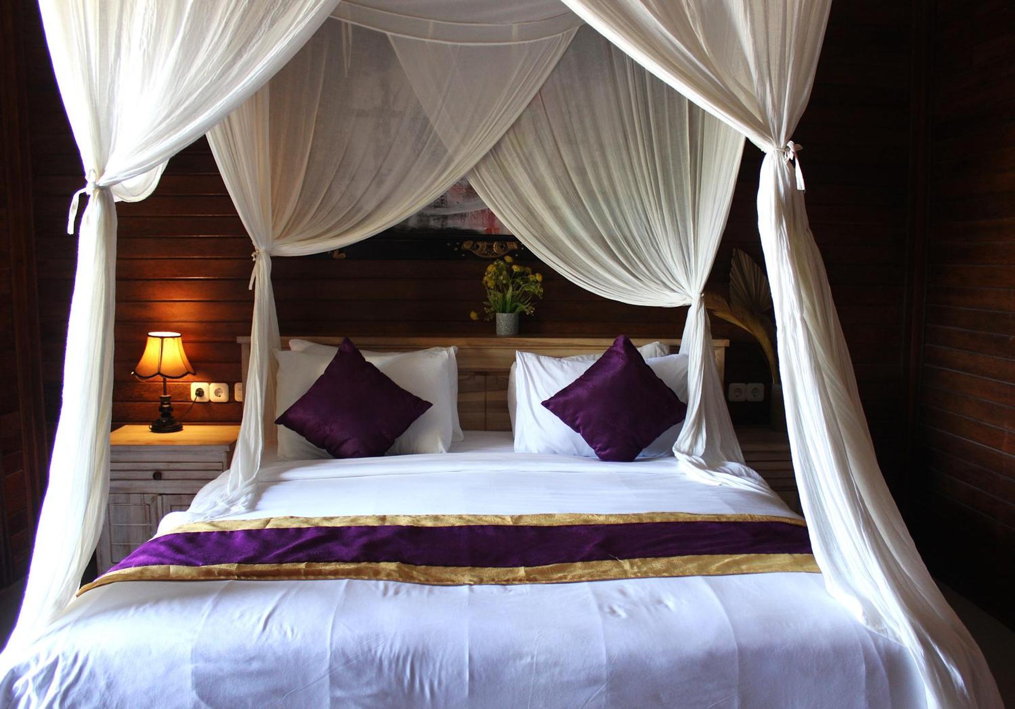 Reynten Hill Resort Batununggul Exterior foto