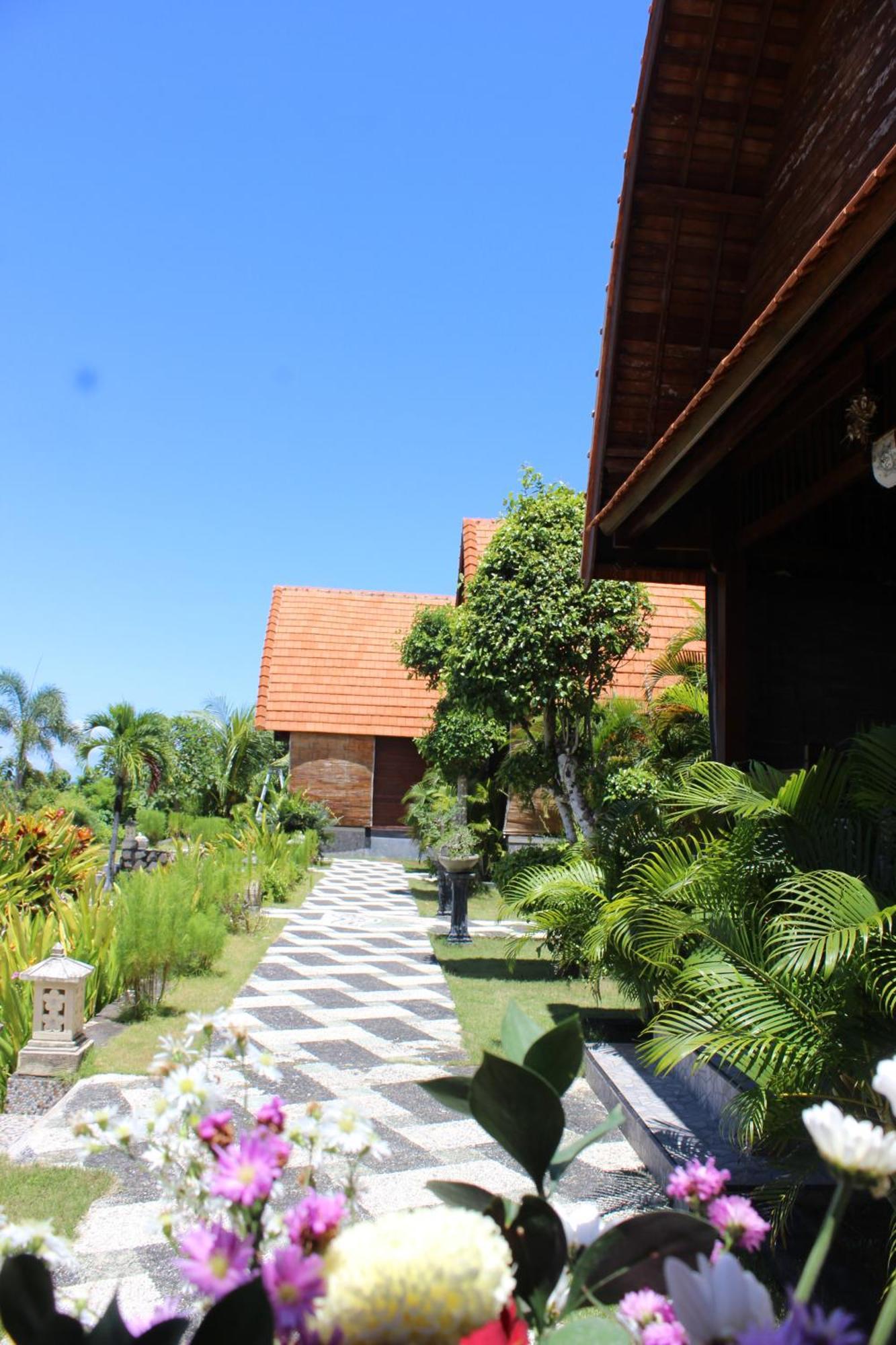 Reynten Hill Resort Batununggul Exterior foto