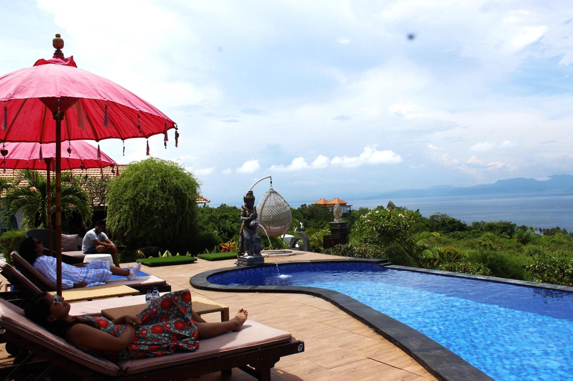 Reynten Hill Resort Batununggul Exterior foto