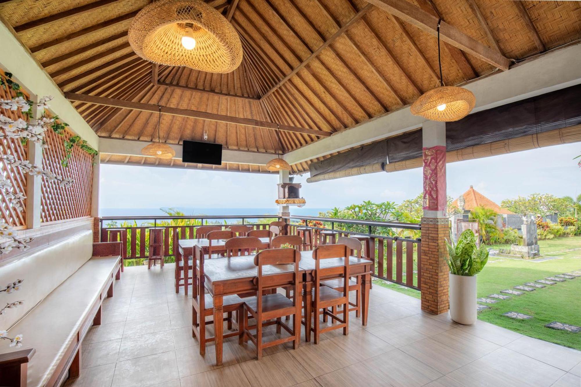 Reynten Hill Resort Batununggul Exterior foto