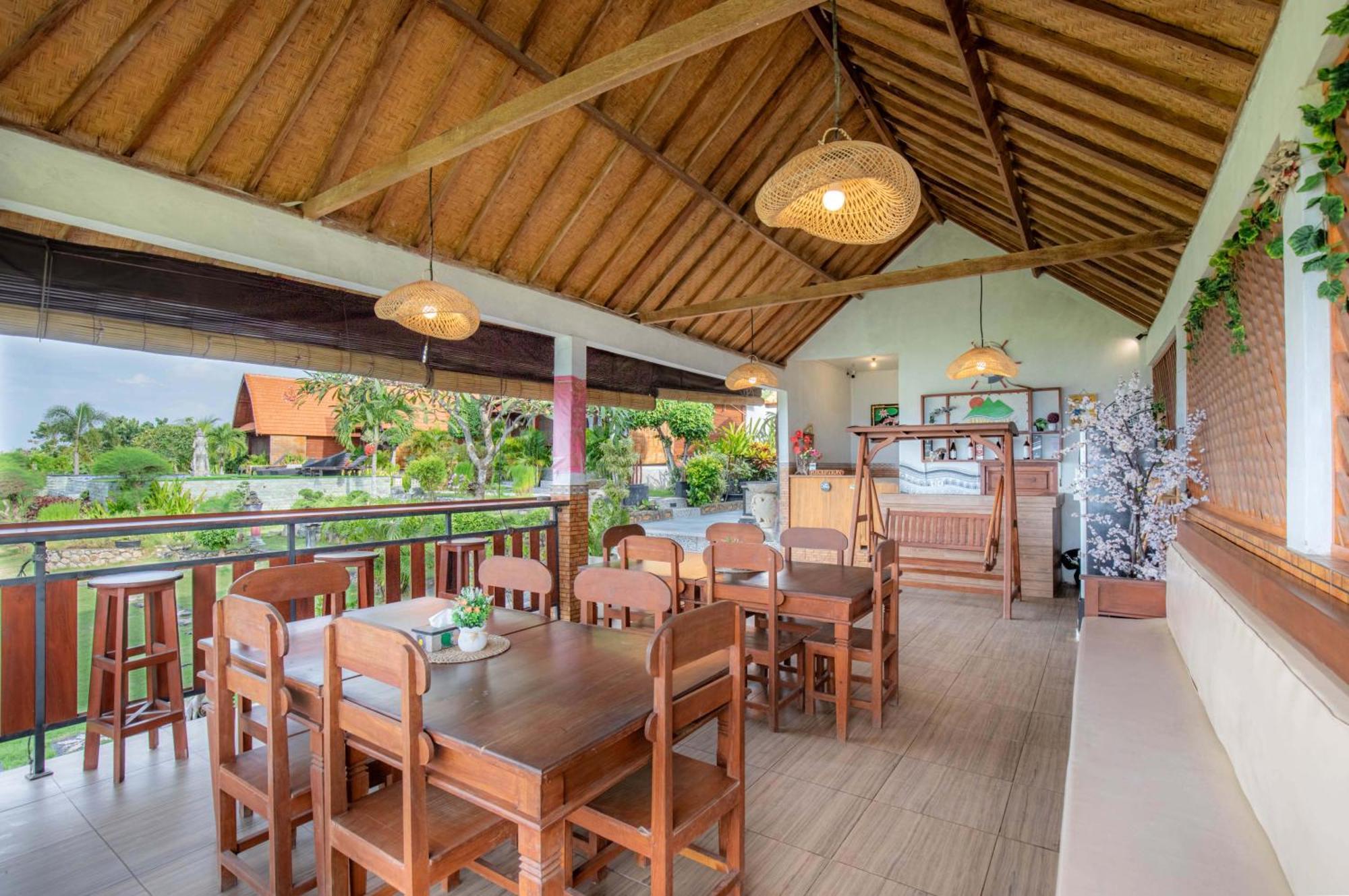 Reynten Hill Resort Batununggul Exterior foto
