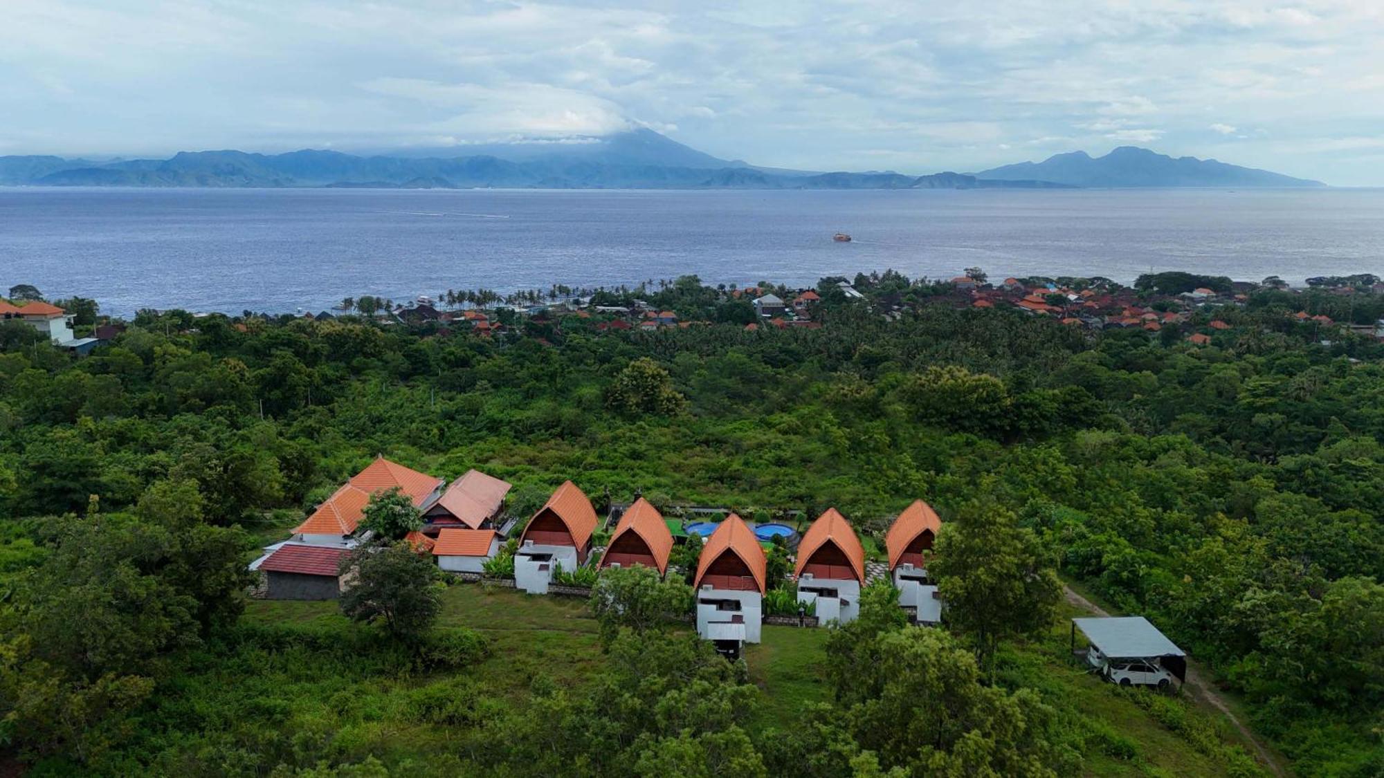Reynten Hill Resort Batununggul Exterior foto