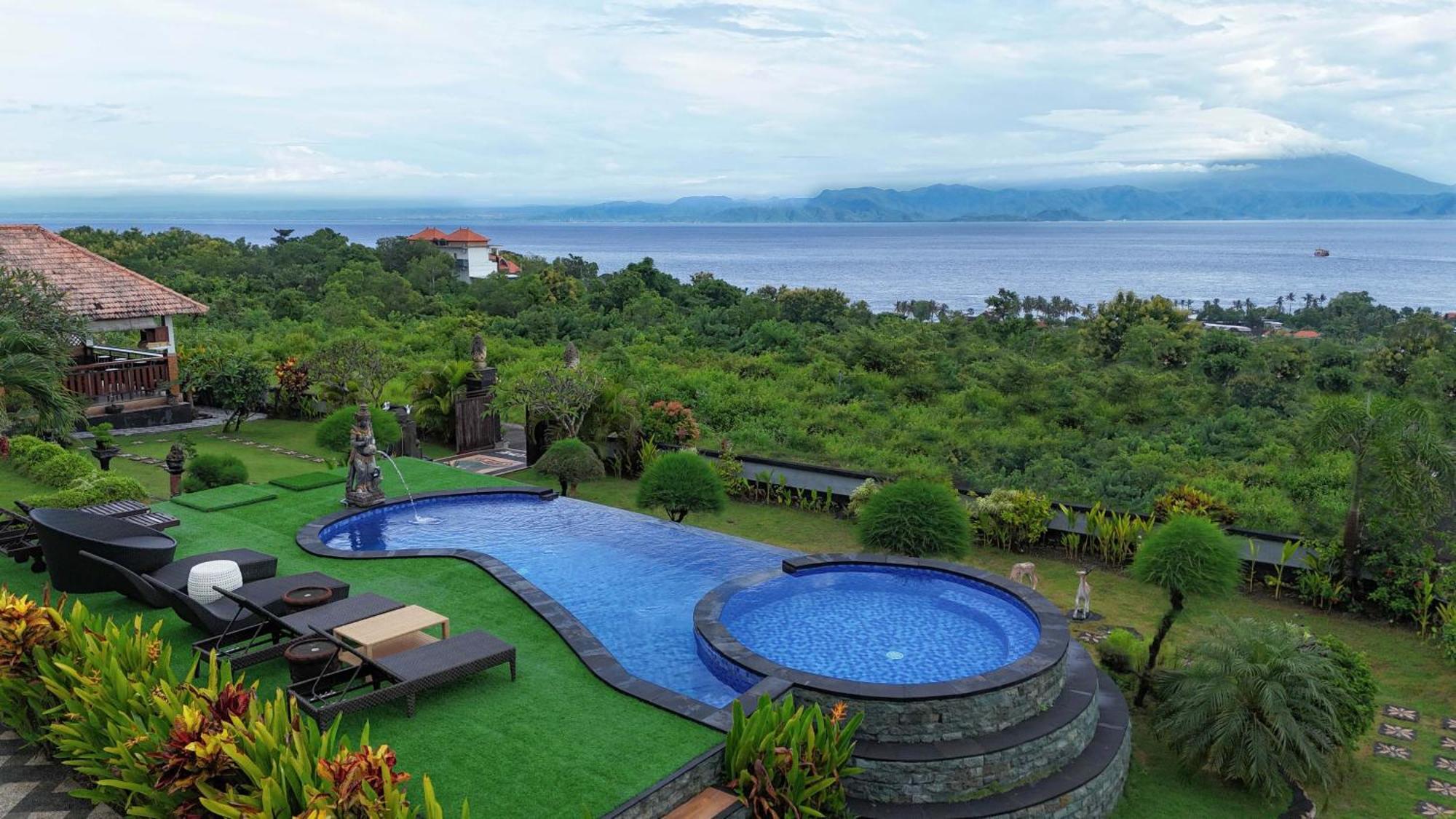 Reynten Hill Resort Batununggul Exterior foto